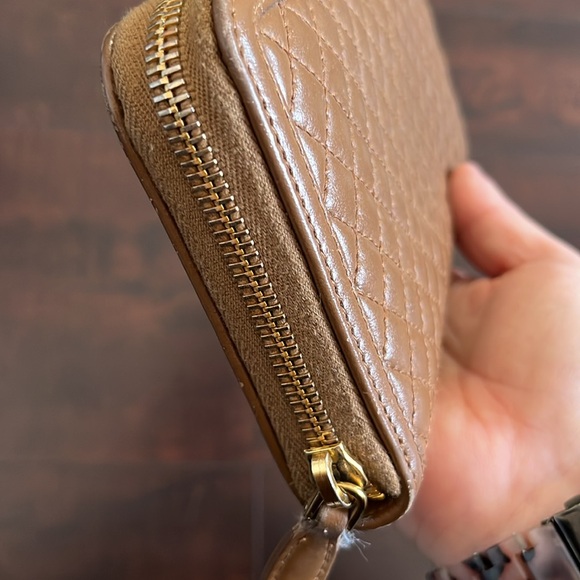 Prada Quilted Leather Zip Wallet - Picture 5 of 15